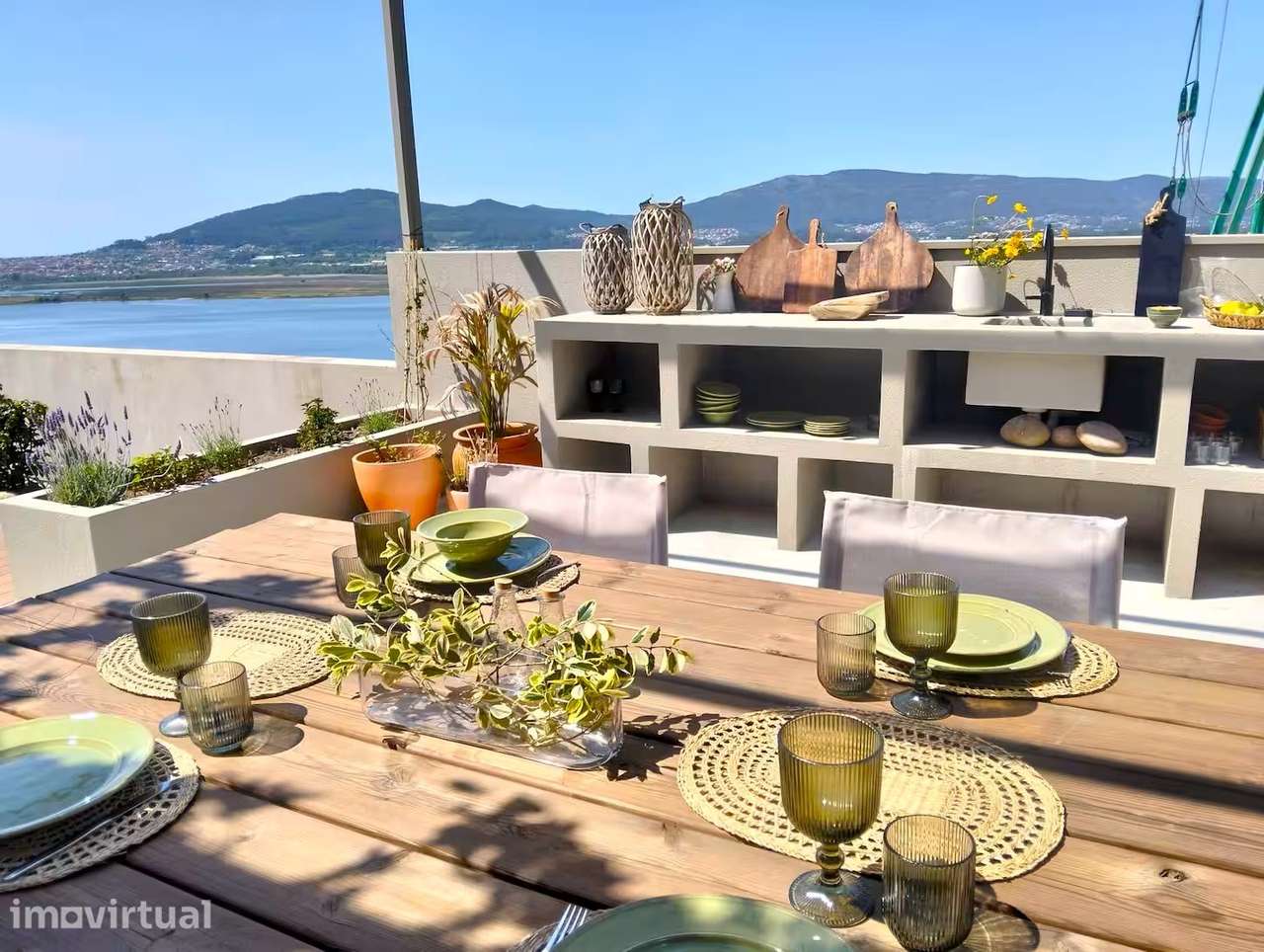 Moradia T2 com piscina e vistas deslumbrantes sobre o rio Minho - Grande imagem: 5/22