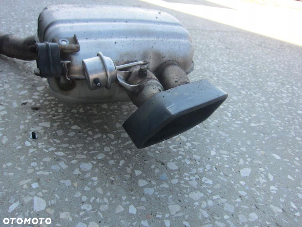 BMW F13 F06 650I F12 TŁUMIK KOMPLETNY WYDECH 7629377 7629137 18307629377 - 7