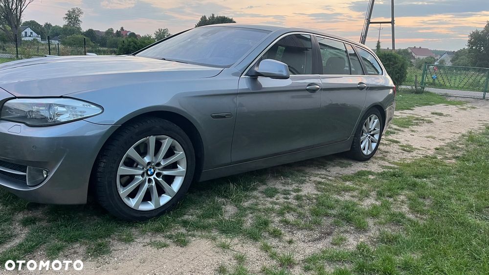 BMW Seria 5 525d - 6