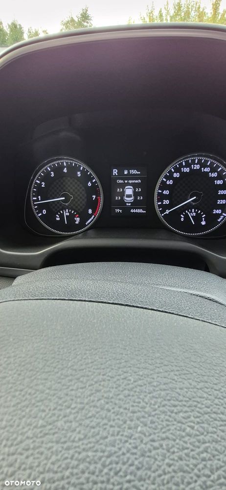 Hyundai Elantra 1.6 Comfort Premiere - 16