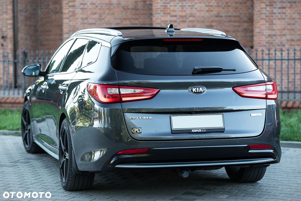 Kia Optima Sportagon 2.0 GDI Attract - 11