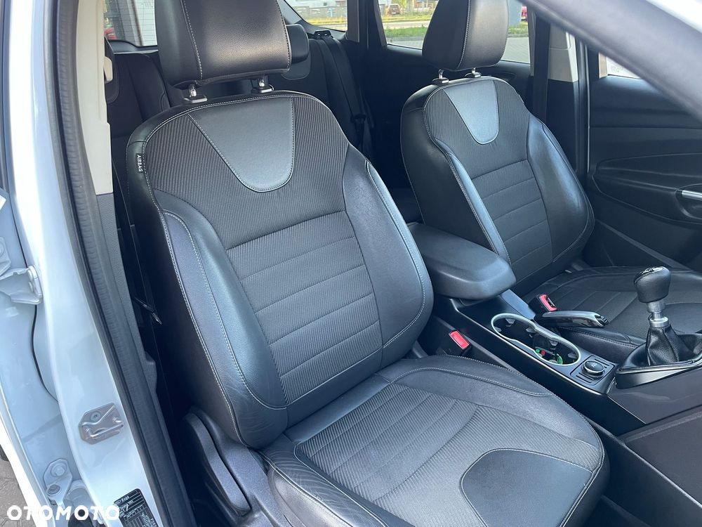 Ford Kuga 2.0 TDCi 4x4 Champions Edition - 23