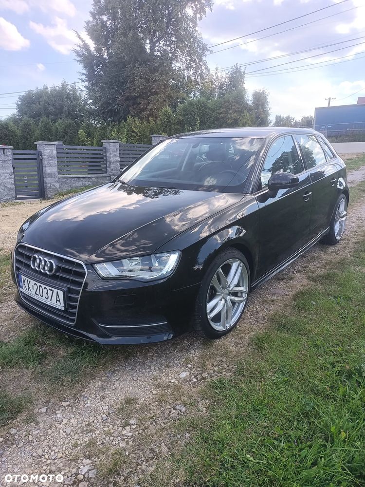 Audi A3 Sportback - 1