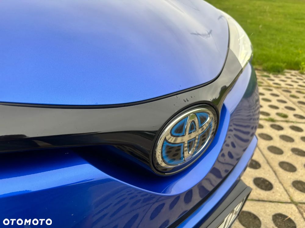 Toyota C-HR Flow - 16