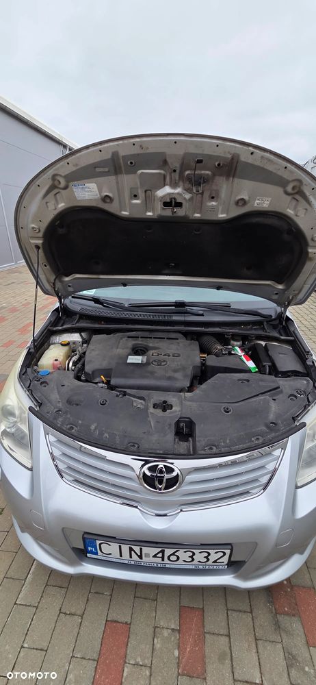 Toyota Avensis - 15