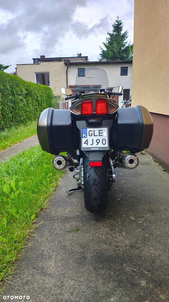 Yamaha FJR - 6