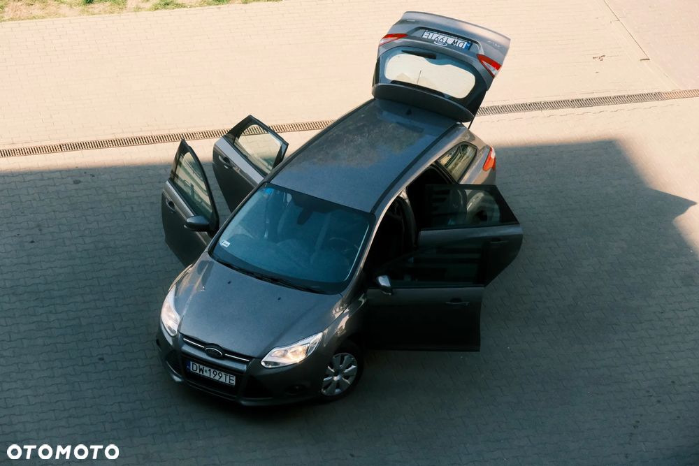 Ford Focus 1.6 EcoBoost Trend - 23