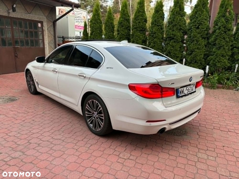 BMW Seria 5 530e iPerformance xDrive Luxury Line sport - 6