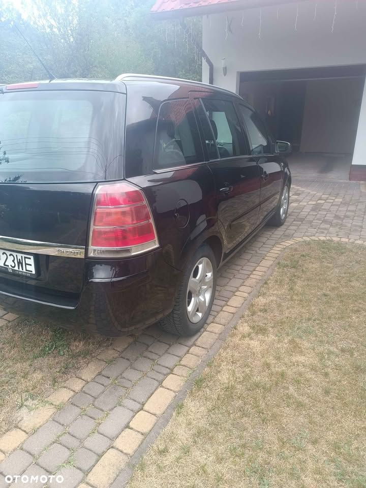 Opel Zafira 1.9 CDTI - 4