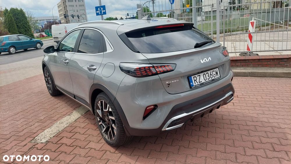 Kia XCeed 1.6 T-GDI Tribute DCT - 6