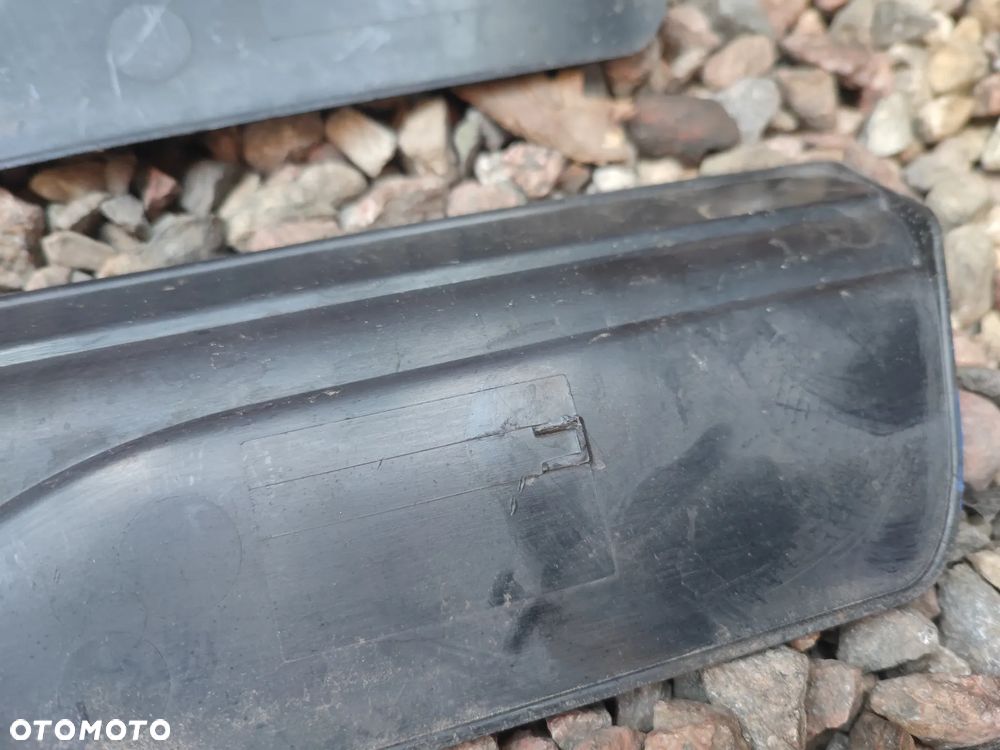 BMW E46 COUPE / CABRIO ORYGINALNE LISTWY OZDOBNE PROGOWE LEWA / PRAWA O NR. 51 47 8 219 213 / 51 47 8 219 214 OEM W WERSJI CHROM - 23