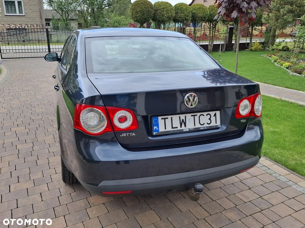Volkswagen Jetta 1.9 TDI Comfortline - 6