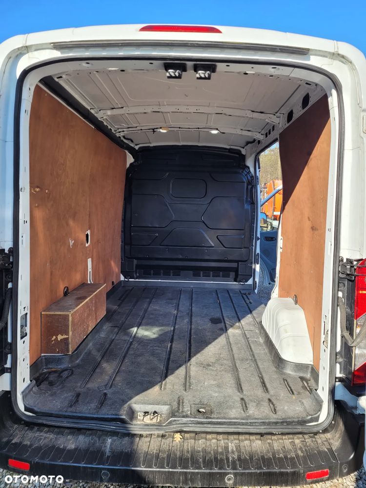 Ford Transit - 18