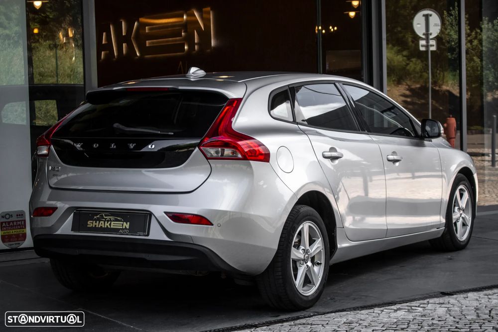 Volvo V40 D2 Kinetic - 4