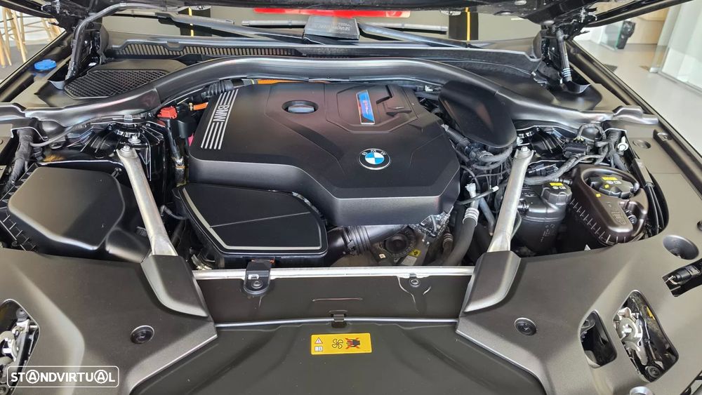 BMW 530 e Pack M - 30