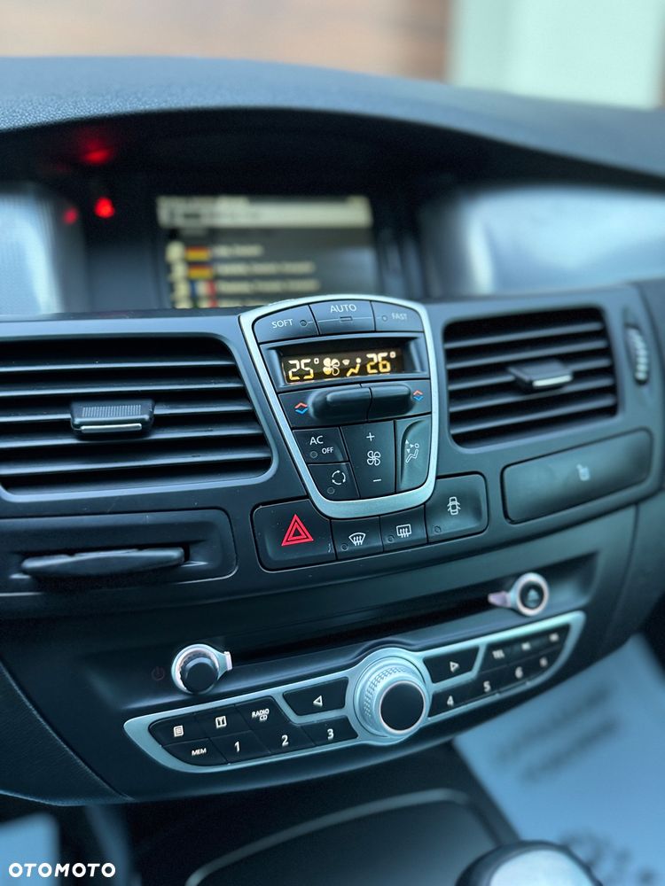 Renault Laguna dCi 175 FAP GT - 21