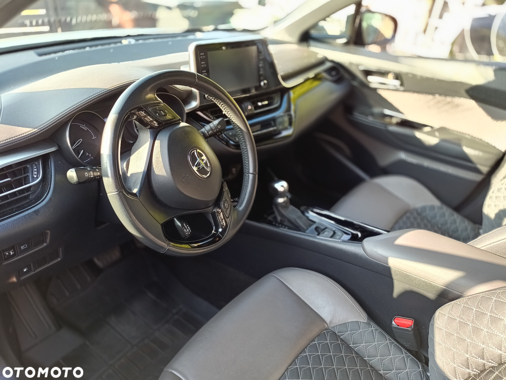 Toyota C-HR 1.8 Hybrid Comfort - 11
