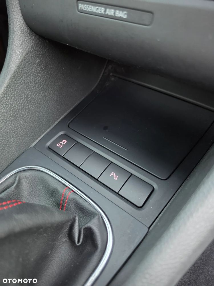 Volkswagen Golf 2.0 TSI GTI - 30