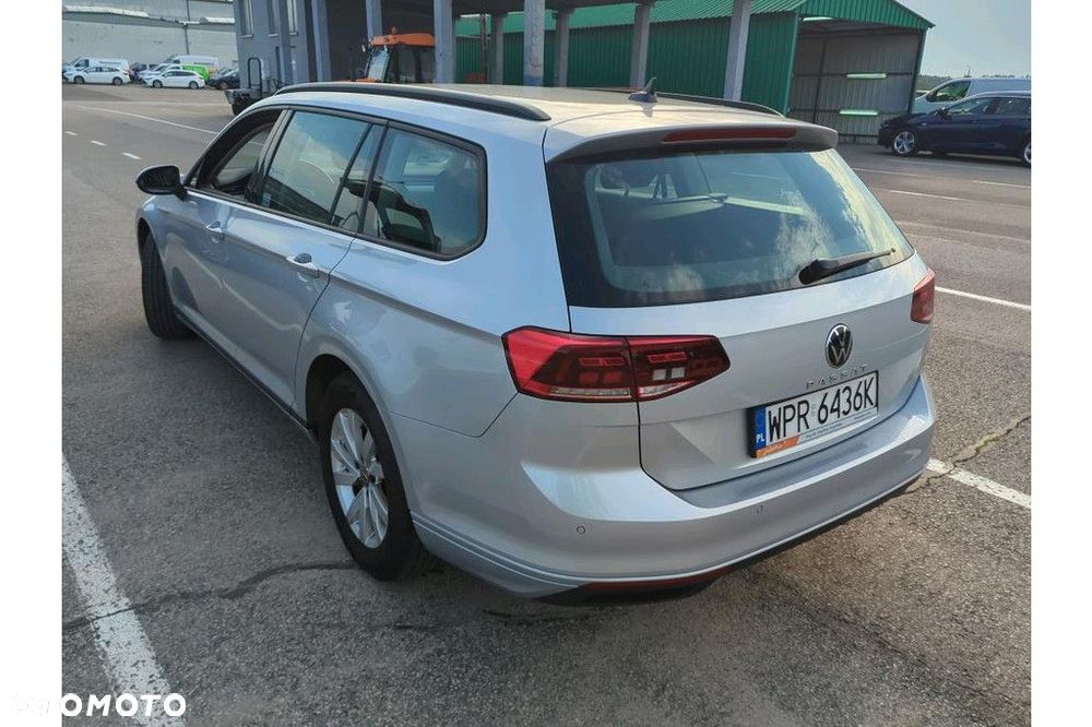 Volkswagen Passat Variant 1.5 TSI EVO Essence DSG - 2