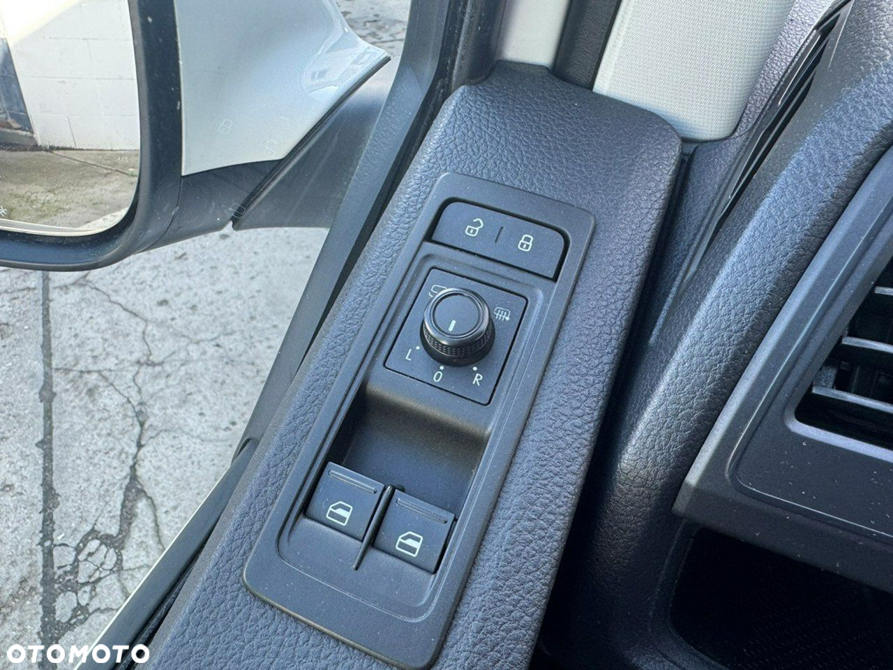 Volkswagen Transporter - 11