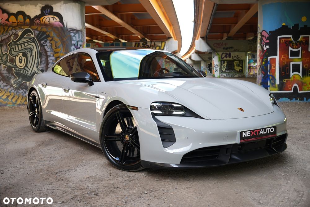 Porsche Taycan Turbo S - 1