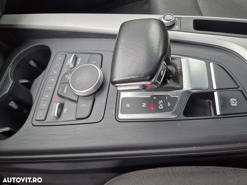 Audi A4 2.0 TDI S tronic - 9