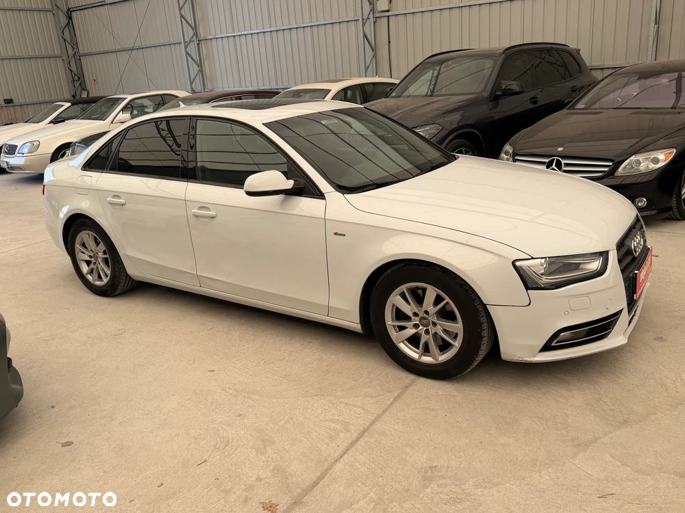 Audi A4 Limousine - 12