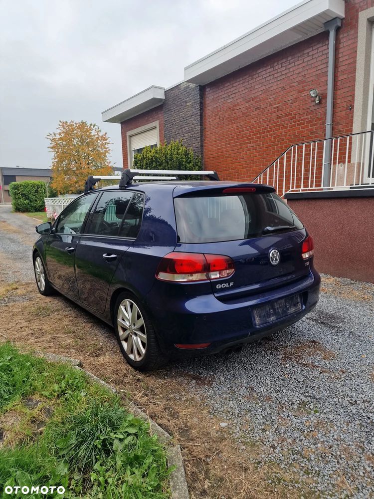 Volkswagen Golf - 8