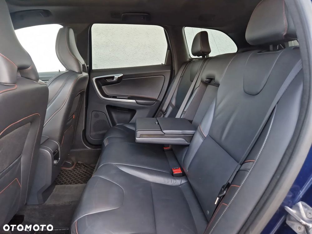 Volvo XC 60 D4 Drive-E Ocean Race - 16