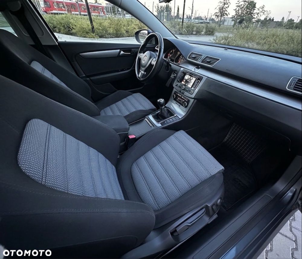 Volkswagen Passat - 5
