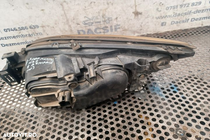 Far dreapta Ford Mondeo MK3  [din 2000 pana  2003] Sedan 1.8 MT (125 - 5