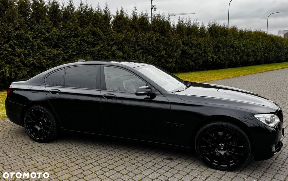BMW Seria 7 740d Edition Exclusive - 8