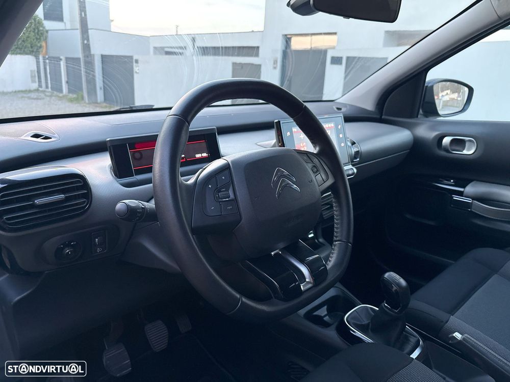 Citroën C4 Cactus 1.2 PureTech Shine - 24