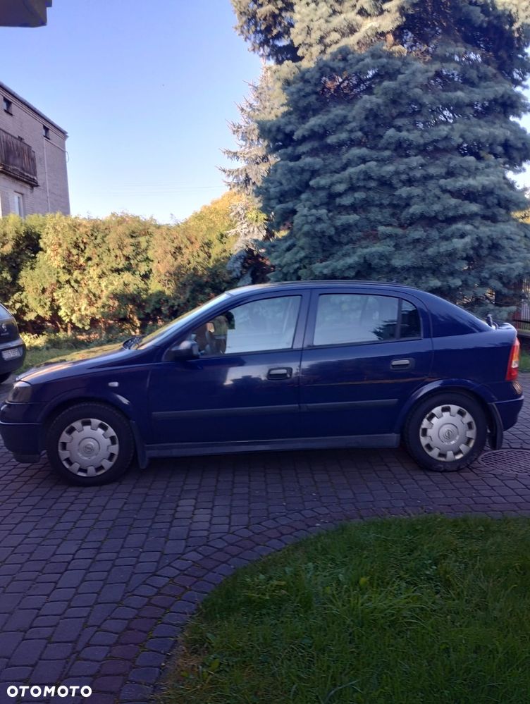 Opel Astra - 2