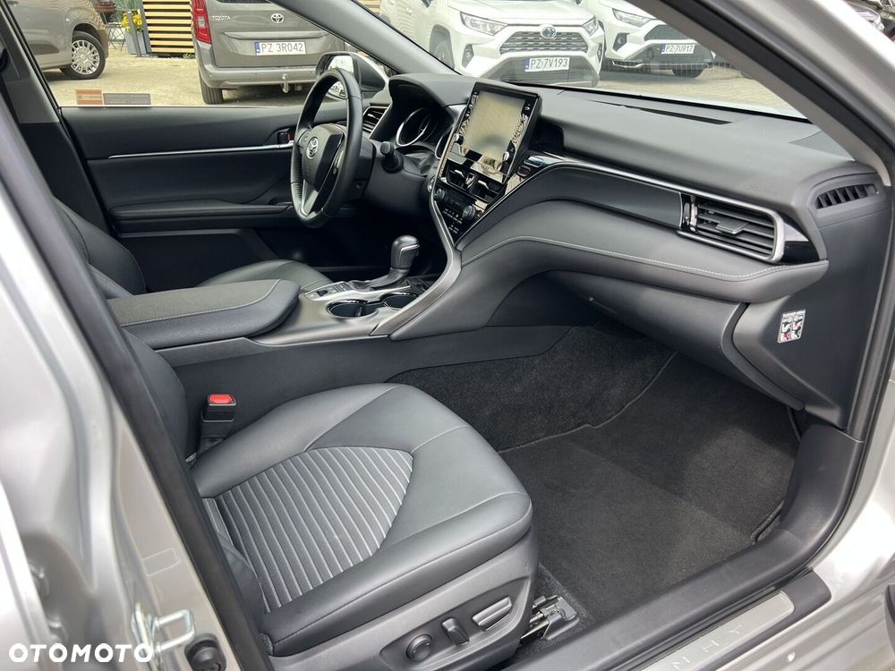 Toyota Camry 2.5 Hybrid Prestige CVT - 16