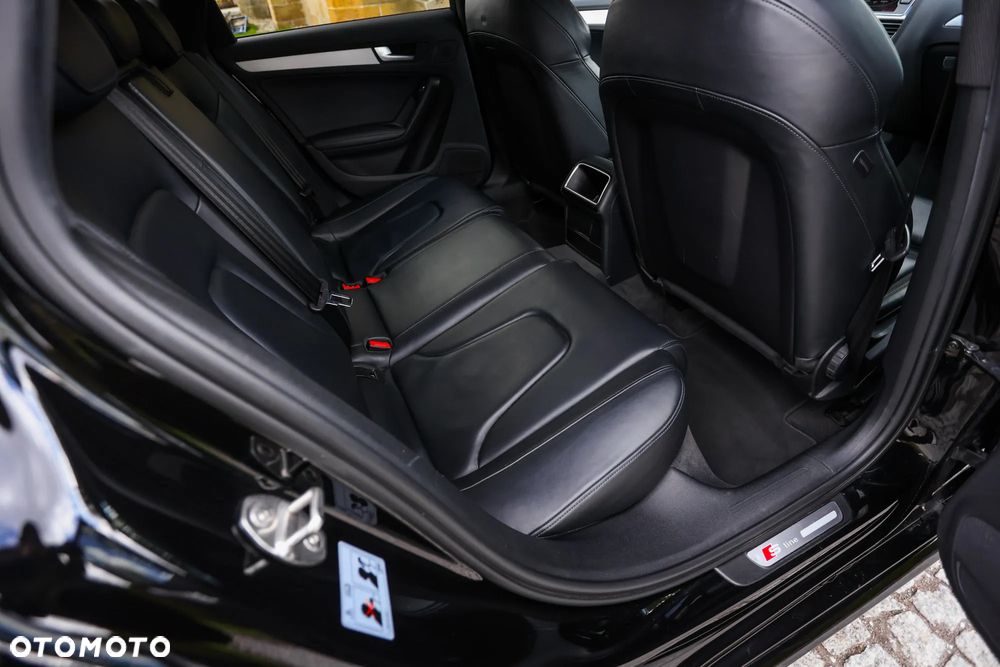 Audi A4 Avant 2.0 TDI DPF clean diesel quattro S tronic S line Sportpaket - 23