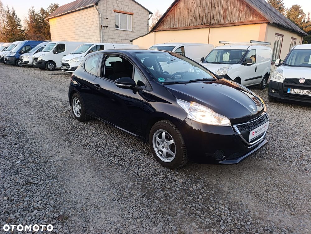 Peugeot 208 - 3