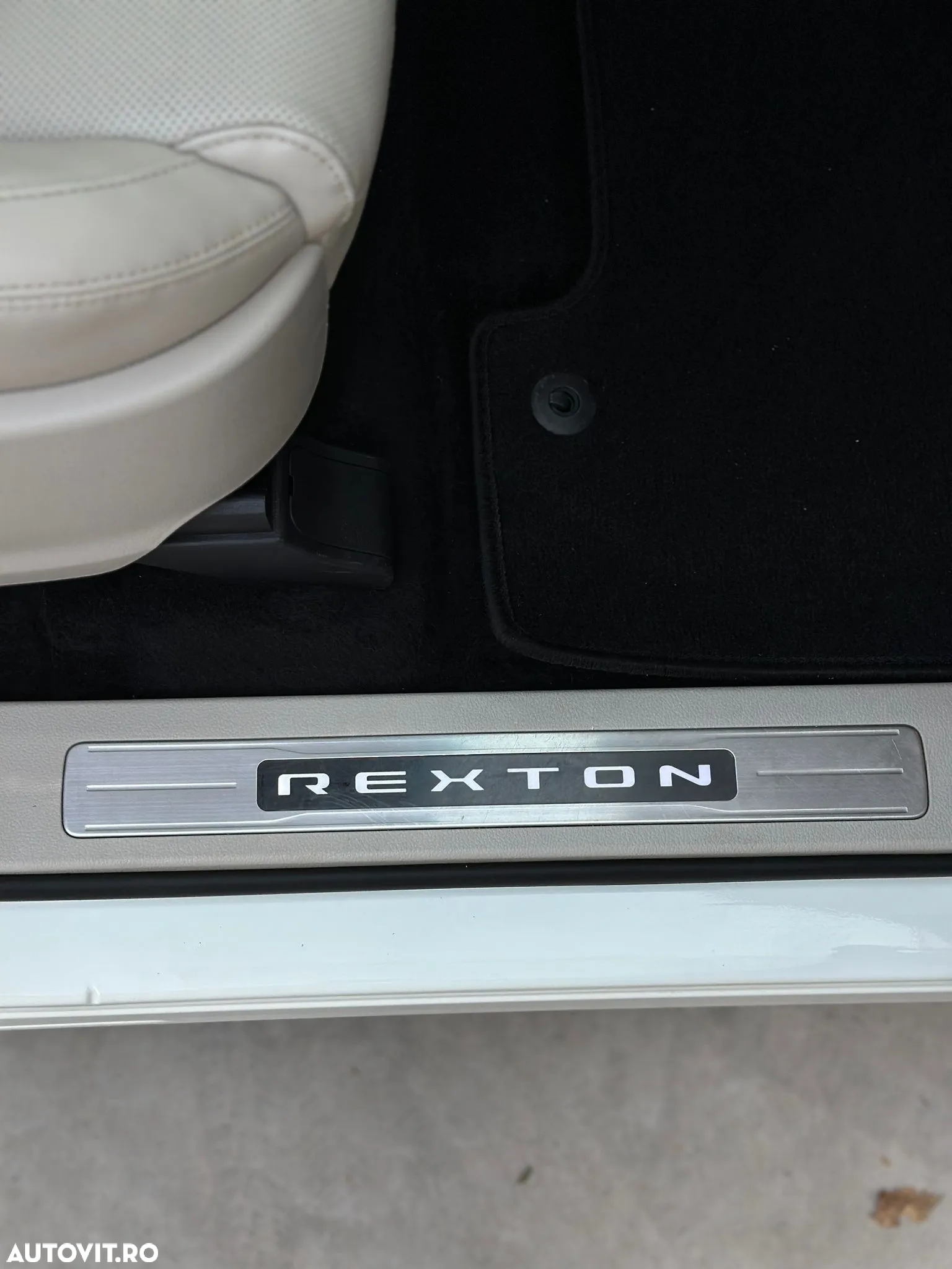 SsangYong REXTON 2.2 e-XDi 220 4WD Aut. Sapphire - 25