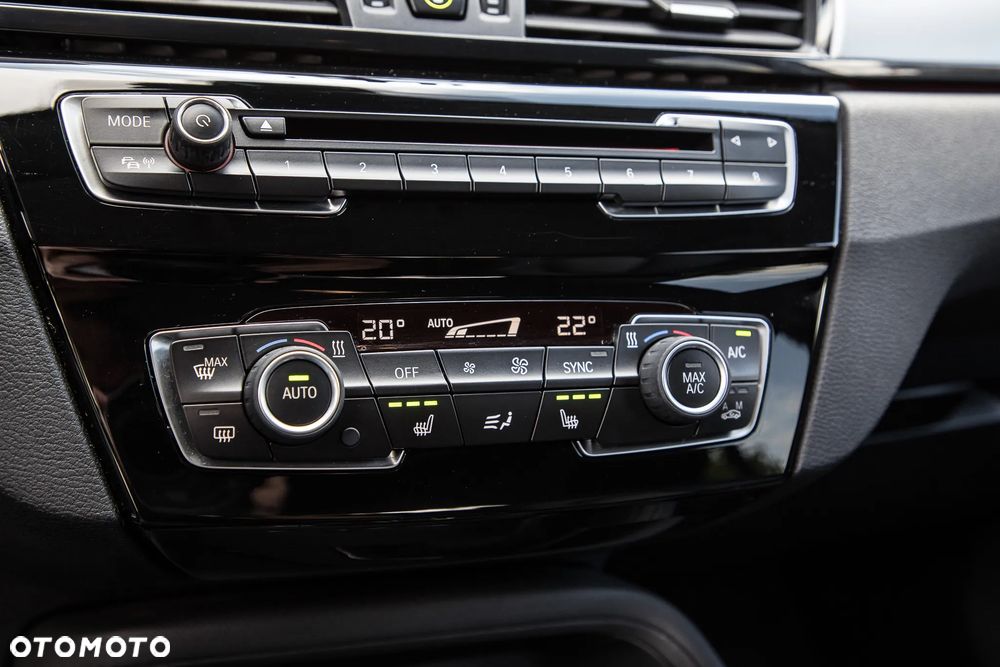 BMW X1 sDrive18d - 23