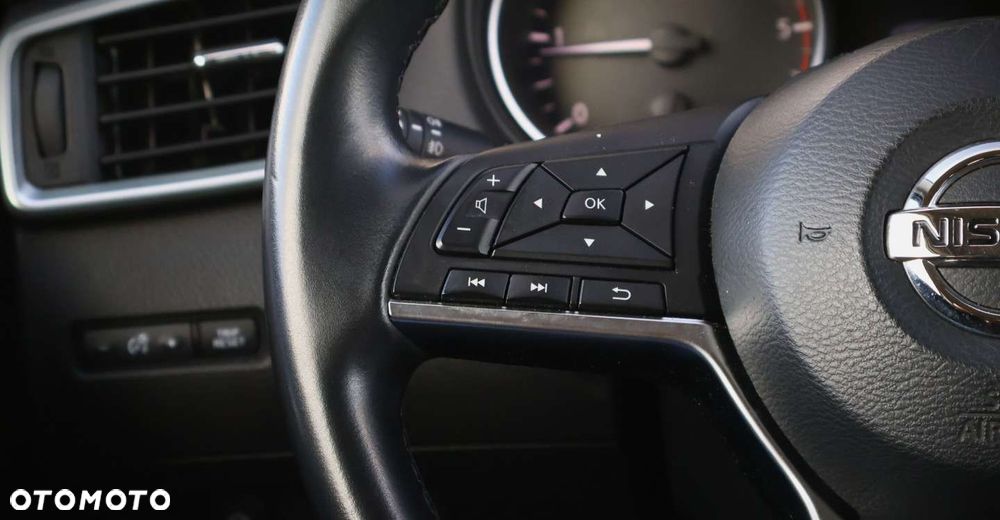 Nissan Qashqai - 25