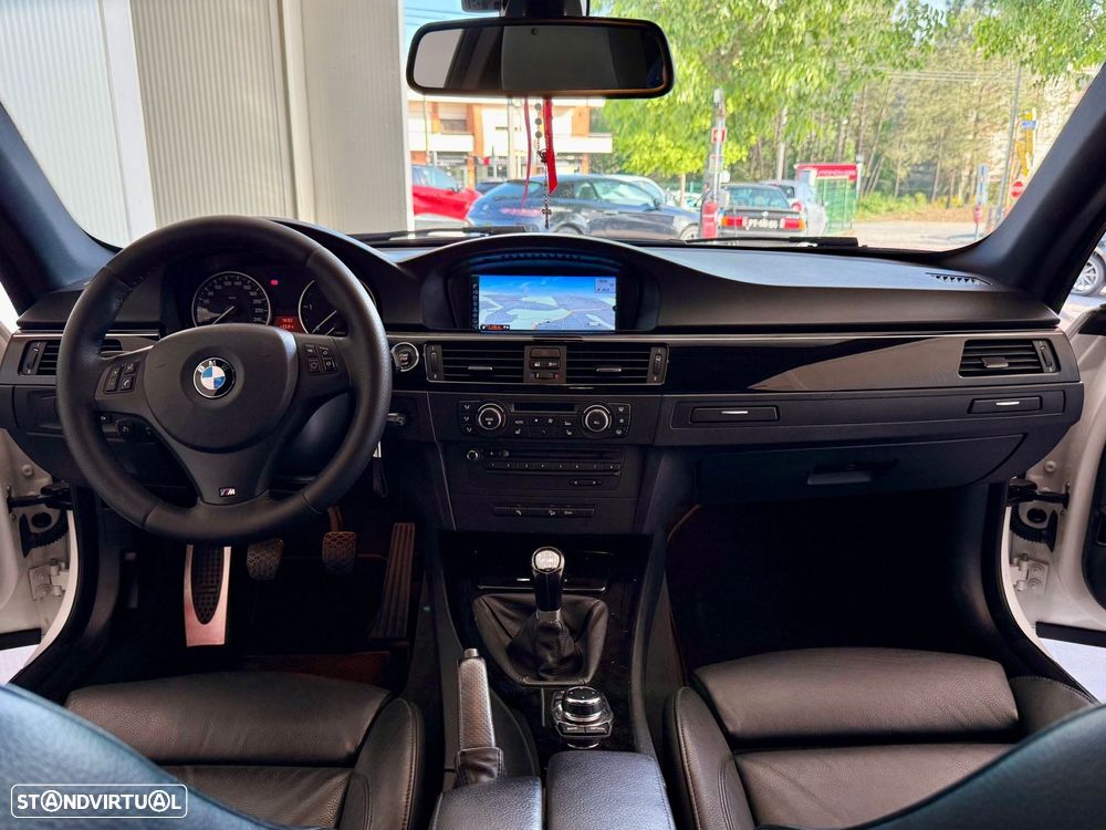 BMW 320 d xDrive Coupe Edição M - 23