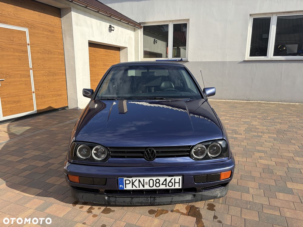 Volkswagen Golf Cabrio - 1