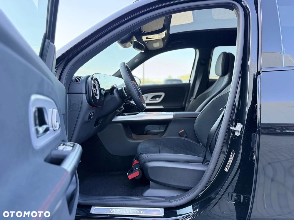 Mercedes-Benz GLB - 19