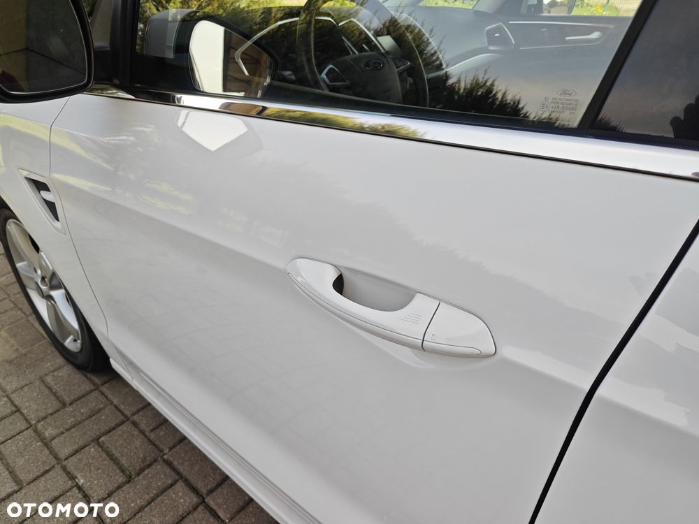 Ford S-Max - 16