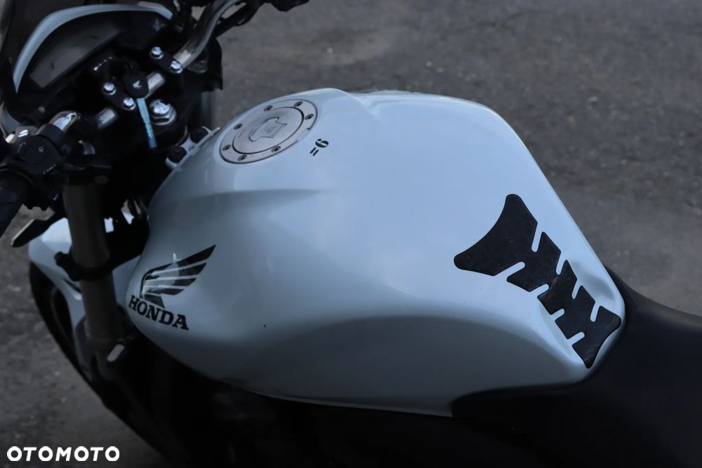 Honda Hornet - 18
