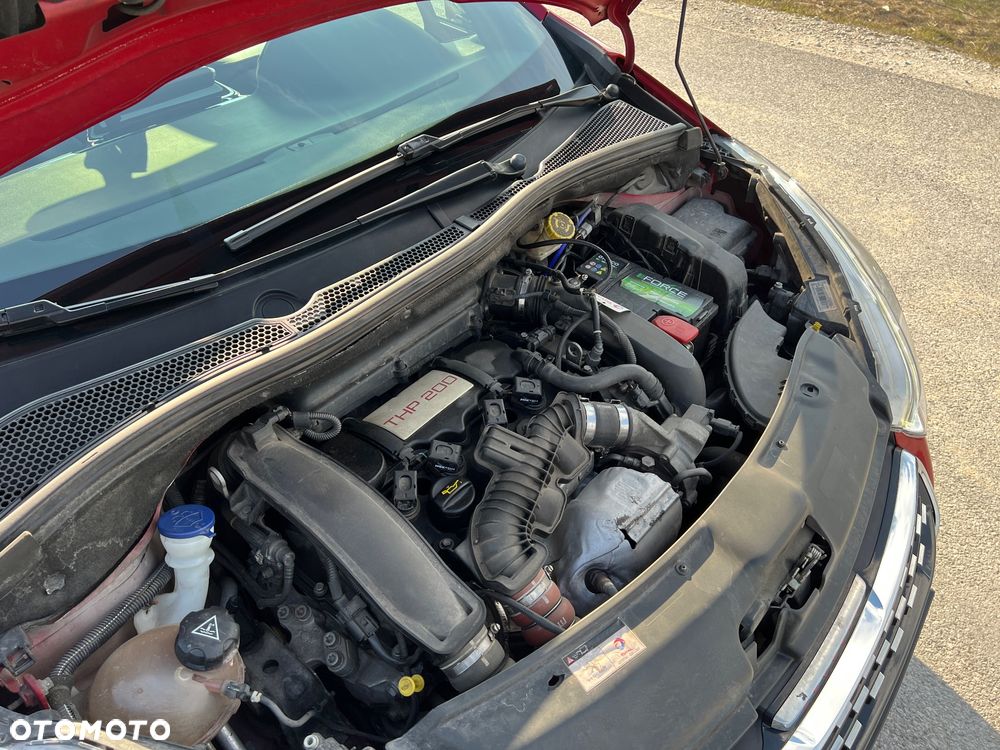 Peugeot 208 1.6 THP GTi - 38