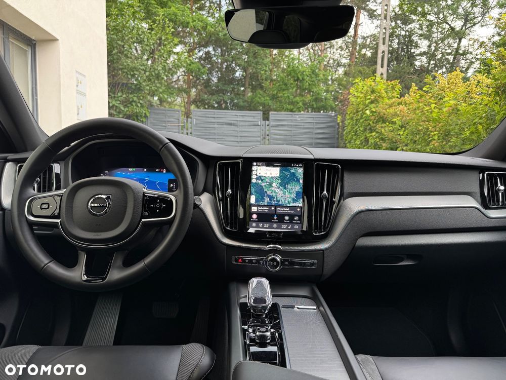 Volvo XC 60 B4 D AWD Plus Dark - 14