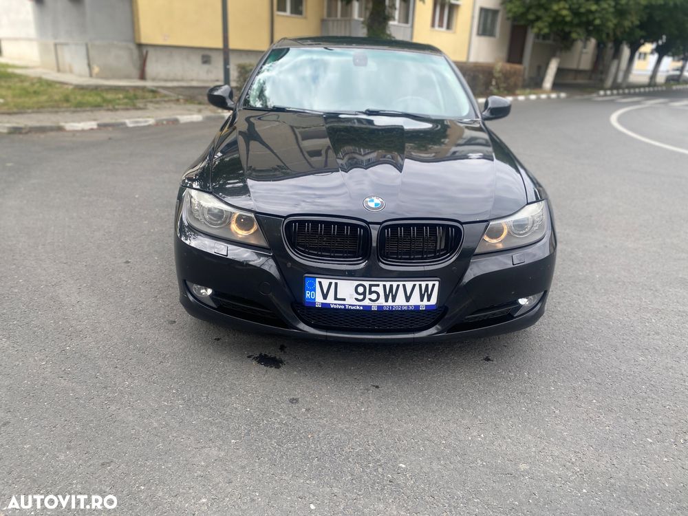 BMW Seria 3 318d DPF Touring Edition Exclusive - 1