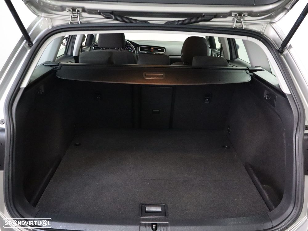 VW Golf Variant 1.6 TDi Confortline DSG - 20