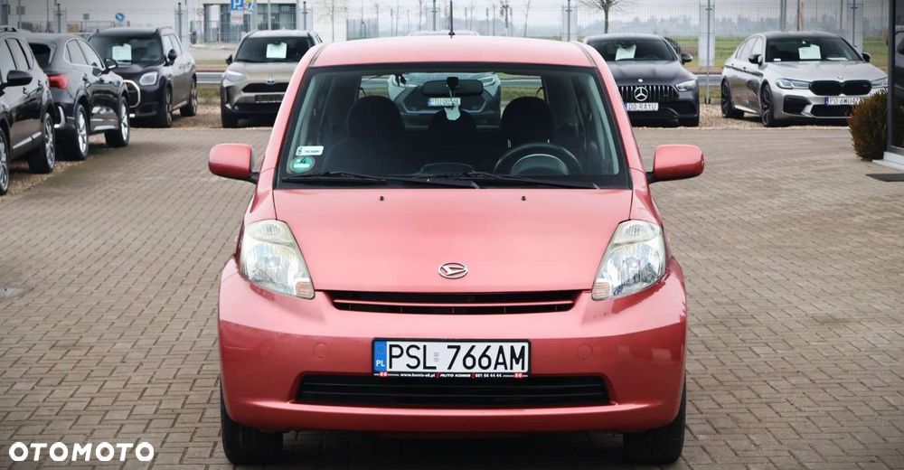Daihatsu Sirion - 10